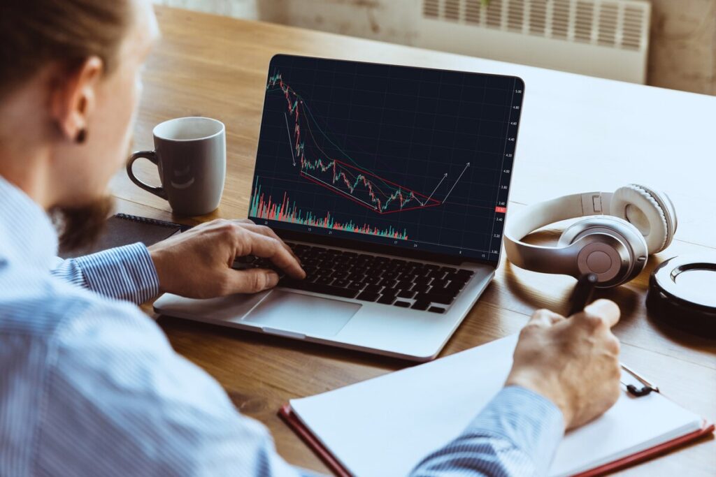 Intraday Trading vs Value Investing